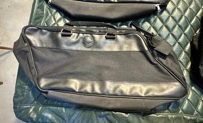 BOLSA DE EQUIPAJE CON LOGOTIPO HARLEY DAVIDSON FORRO DE SILLÍN NEGRO MANIJAS DE MOTOCICLETA Foto 1 de 3