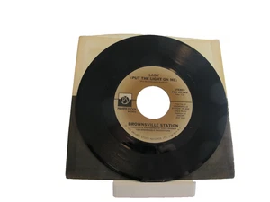 45 RECORD - BROWNSVILLE STATION - LADY PUT THE LIGHT ON ME - Imagen 1 de 1