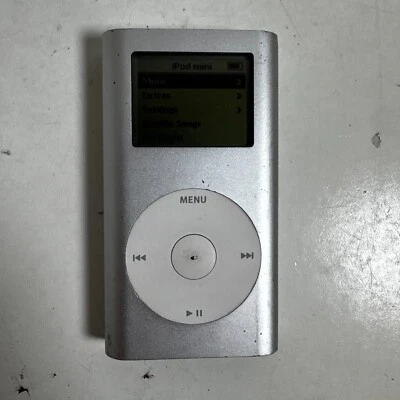 Apple iPod Mini A1051 1st Gen Silver Handheld 4GB Portable Digital MP3 Player - Image 1 of 4