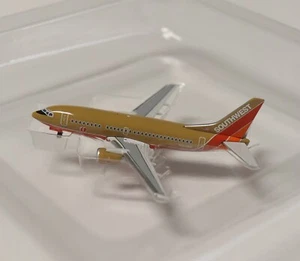 Gemini Jets Southwest Boeing 737-500 Retro Mustard 1:400 N504SW Die Cast - Picture 1 of 7