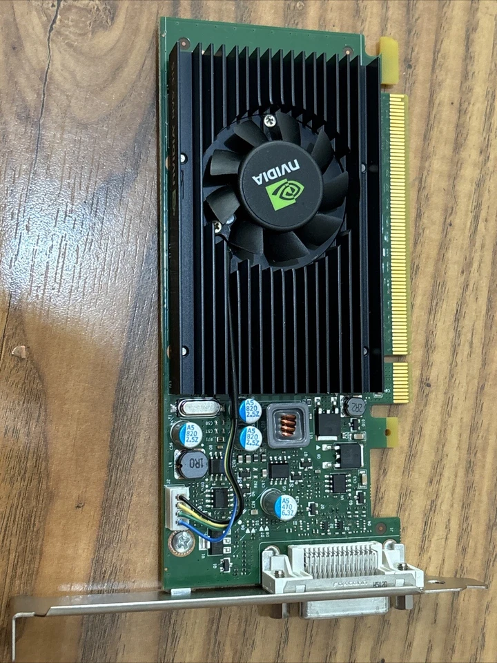 Nvidia Quadro NVS 315 1 GB DDR3 SDRAM PCI Express x16 Video Card - Image 1 of 4