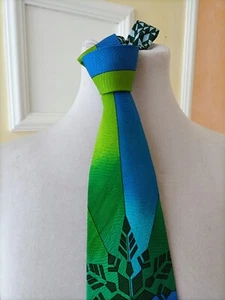 Gianni Versace Versus cravatta in seta . - Imagen 1 de 6