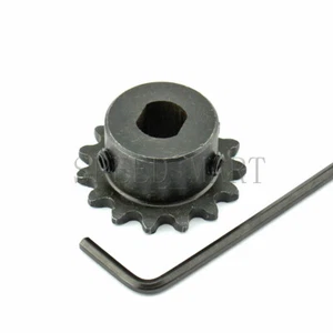 Pignone 15 denti doppio foro a D da utilizzare con catena #25 per motori scooter elettrici - Foto 1 di 4