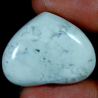 Piedras preciosas sueltas cabujón corazón howlita 100 % natural 67,25 quilates 25 x 32 x 09 mm Foto 1 de 3