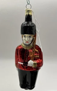 British Royal Guard Mouth Blown Glass Christmas Ornament Czech Republic 5.5”H - Picture 1 of 6