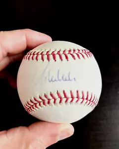 ⚾️ Mike Leake Signed OMLB Authenticated HZ636521 w/ Plastic Cube B3 - Picture 1 of 12