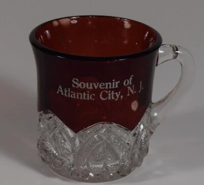 1897 McKee & Brothers Ruby Stain Glass Atlantic City Souvenir Mug Heart Band - Image 1 of 4