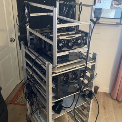 Plataforma de minería de criptomonedas - Siete tarjetas gráficas Nvidia 3070 Foto 1 de 4