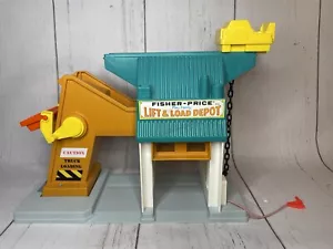 Vintage 1976 Fisher Price Little People Lift and Load Depot - Picture 1 of 14