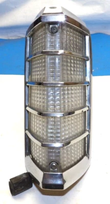 Lincoln Continental Town Car 1974 75-79 intermitente de estacionamiento en las curvas delanteras izquierda Foto 1 de 4