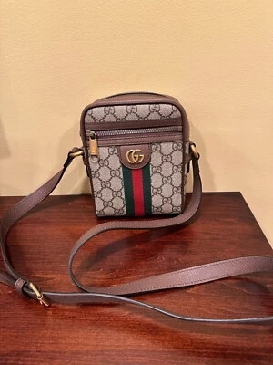 Bolso Bandolera Pequeño Gucci Ophidia GG Supreme de Lona Marrón Foto 1 de 4