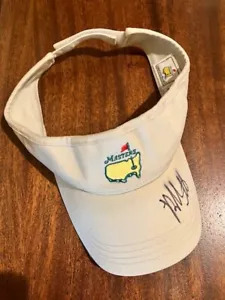 VERY RARE MASTERS VISOR SIGNED BY 2 X MASTERS CHAMPION (2012/2014) BUBBA WATSON - Picture 1 of 4