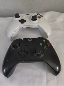 Microsoft Wireless Controller for Xbox one Parts Only - Picture 1 of 4