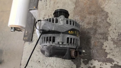Alternador usado se adapta a: Toyota Camry 2012 100 amperios 4 cilindros motor 2ARFE grado A Foto 1 de 4
