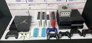 Verschiedene Videospielkonsolen Lot - XBOX One / GameCube / Wii / PS4 - *WIE BESEHEN / LESEN - Bild 1 von 7