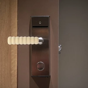  8 Pcs Silicone Door Handle Protective Cover Handles Spiral Design Protector - Foto 1 di 12