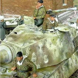 1/35 3pcs Resin Model Kit German Soldiers Tank Crew no tank WW2 Unpainted - Picture 1 of 3