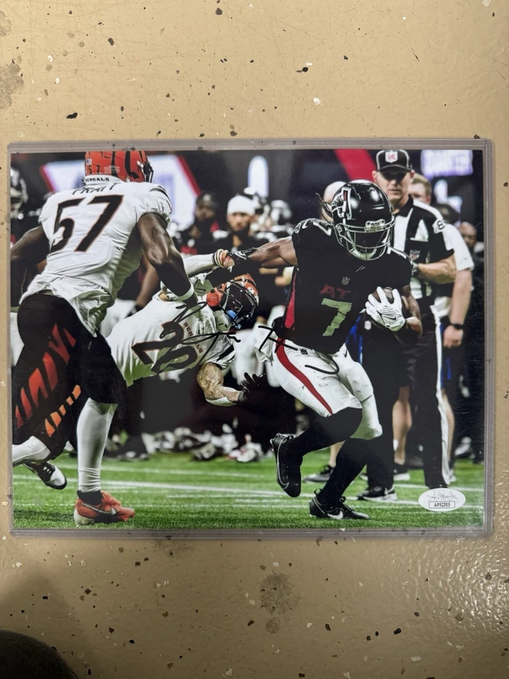 Bijon Robinson 8x10 Signed Photo JSA - Image 1 of 1