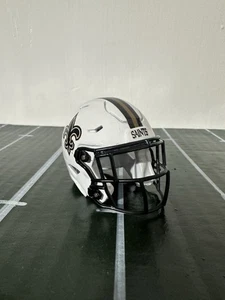 New Orleans Saints White 2025 Pocket Pro Riddell Speed Custom 3D Resin Helm - Bild 1 von 3