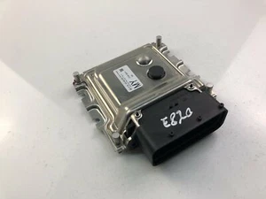 E820 HYUNDAI Engine Control Unit ECU 237305XA1A 0281033883 - Picture 1 of 4