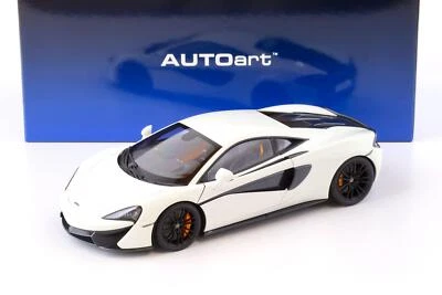 1:18 AUTOart McLaren 570S Coupé 2016 Blanc/ Noir Accents 76041 - Photo 1/4