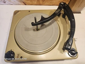 Vintage Columbia Record Changer made by Collaro - Picture 1 of 10