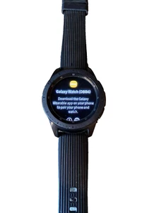 Samsung Galaxy Watch 42mm SM-R810 Includes OEM box, charger - Picture 1 of 6