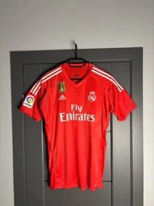 Real Madrid 2017 / 18 Football Jersey adidas Goalkeeper Size L Embolo 9 - Picture 1 of 14