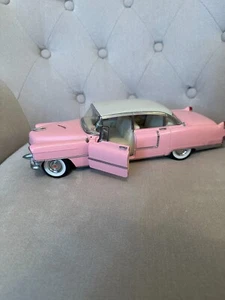 1955 Pink Cadillac Fleetwood Series Diecast 1:24 with Elvis Plates - Picture 1 of 4