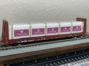 BNSF - 60 ft BULKHEAD LUMBER w/PLUM CREEK FOREST - CUSTOM LOAD HO SCALE NEW - Picture 1 of 14