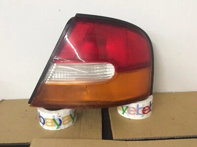 LUZ TRASERA PASAJERO DERECHO NISSAN ALTIMA 98 99 1998-1999 OEM Foto 1 de 2