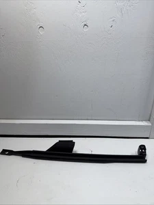 14-24 RAM PROMASTER FRONT DOOR GLASS LOWER RIGHT CHANNEL OEM MOPAR 1398692080 - Picture 1 of 7