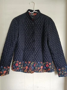 Abrigo Chaqueta Charlie B Diamante Acolchado Negro Talla Mediana Estampado Floral En la Parte Inferior  - Imagen 1 de 15