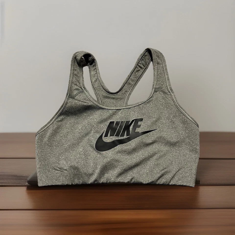 Sujetador deportivo Nike soporte medio clásico Swoosh entrenamiento gris CN5262 talla grande L Foto 1 de 4