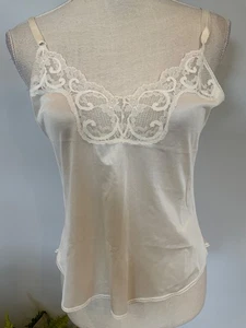 Vintage J.C.PENNEY Womens Size 34 Ivory Adjustable Straps Lace Trim Camisole Top - Picture 1 of 6