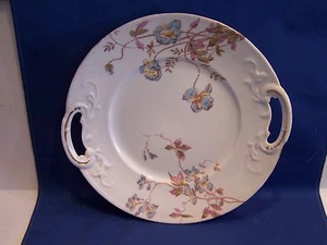 JEAN POUYAT LIMOGES PIATTO DA PORTATA CON MANICO fiori blu con rosa/verde - Foto 1 di 4