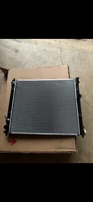 Radiador DENSO 221-9240 para Cadillac STS 2007 Foto 1 de 4