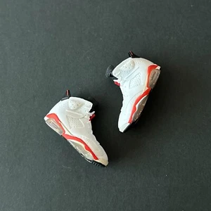 OFFICIAL ENTERBAY PEG 1/6 Scale Michael Jordan - AIR JORDAN VI White Red 6 - Picture 1 of 4
