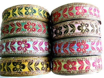MARKENLOS Florale Borte Webband Stickerei und Pailletten verschiedene Farben 28mm lfm B86