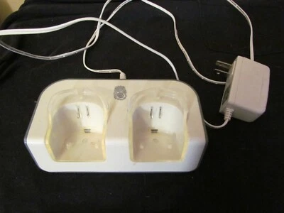 Psyclone Essentials Wii Recharge Dock Station For Nintendo Wii PX6505 - Image 1 of 2