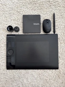 Wacom Intuos PTK-640 Black Intuos 4 Pakiet TYLKO CZĘŚCI NIEPRZETESTOWANE - Zdjęcie 1 z 9