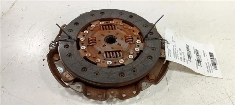 Volkswagen Jetta Manual Transmission Clutch Pressure Plate 2003 2002 2001 2000 - Image 1 of 4