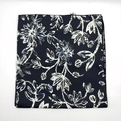 Bufanda de seda floral negra 1006 Balenciaga Foto 1 de 4