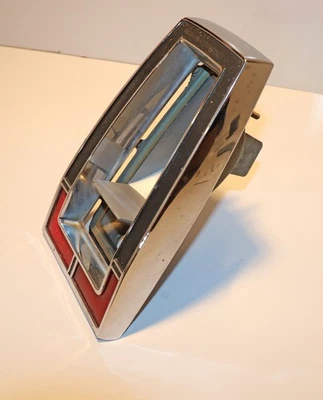 Freno carcasa luz trasera Mercury Montego 69 Foto 1 de 4