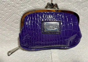 Liz Claiborne Est. 1976 Doppel Kisslock Reißverschluss Geldbörse lila Poly Vinyl 5" - Bild 1 von 11