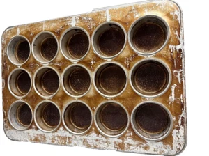 2 Chicago Metallic Commercial Grade 15 Cavity Large Muffin Pans 303 26"x18"x1.5" - Picture 1 of 4