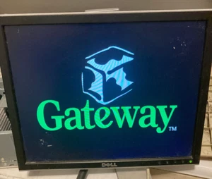 Gateway funzionante pentium II 350 desktop E3200 3,5 floppy drive, 2 gb HD 128 ram - Foto 1 di 14