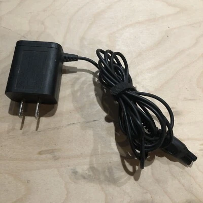 Philips Norelco HQ8505/D 15V 800mA Electric Razor Power Adapter Straight Cord - Image 1 of 3