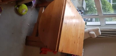 kitchen table with drop leaf both ends - Image 1 of 4
