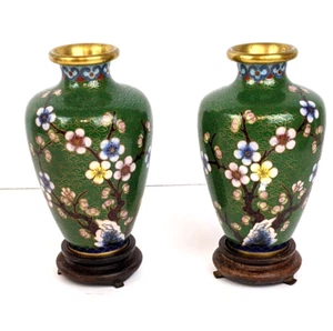 Pair Vintage Green Chinese Cloisonne Cherry Blossom Enamel 4.5" Vases w/ Stands - Picture 1 of 17